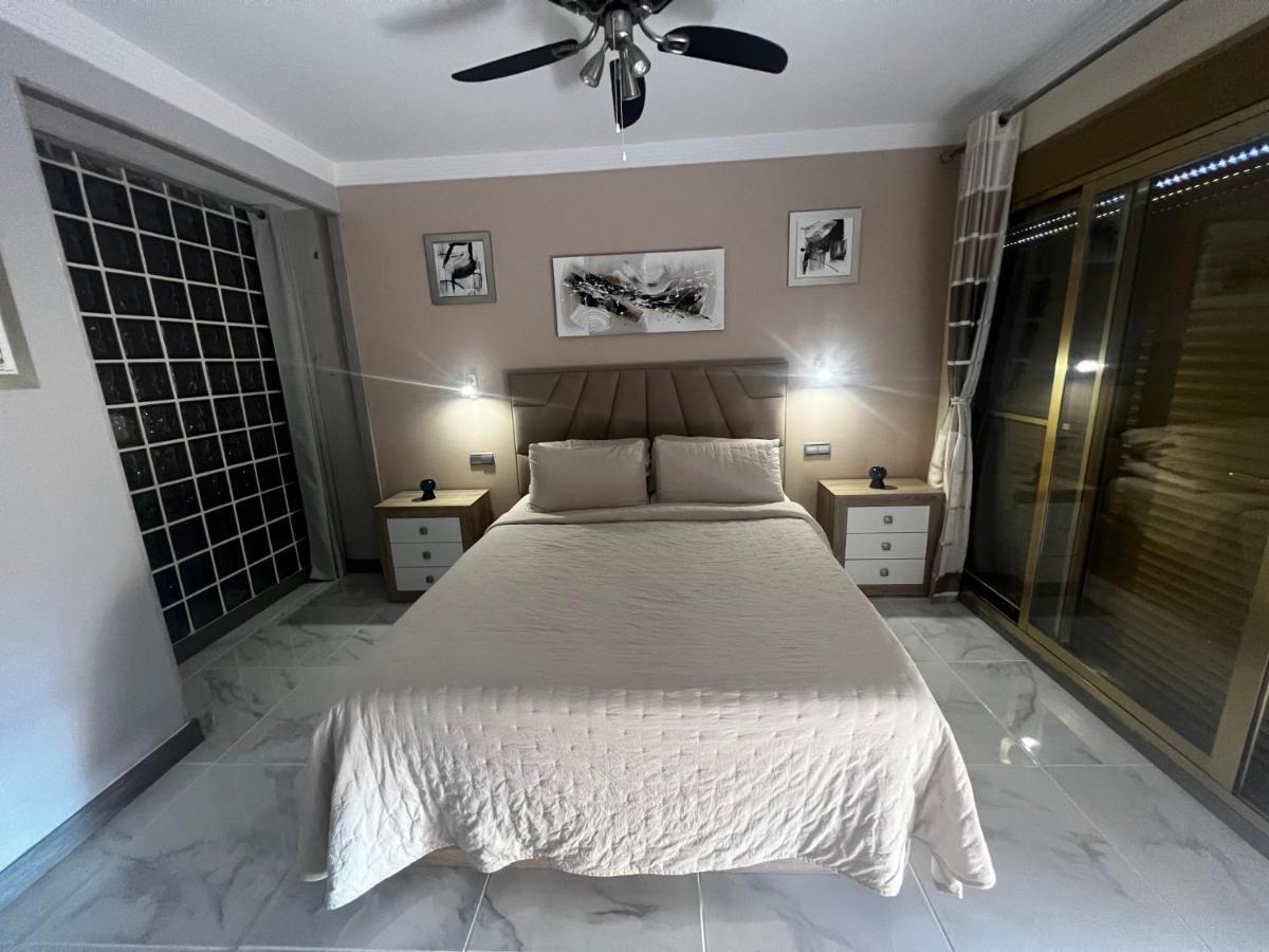 Апартаменты Beachfront - Sea Views - *